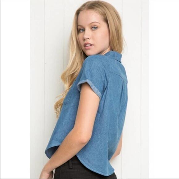 Brandy Melville Peyton Denim Crop Top Short Sleeve Blue Cotton Button-Front Sz S - Picture 2 of 13